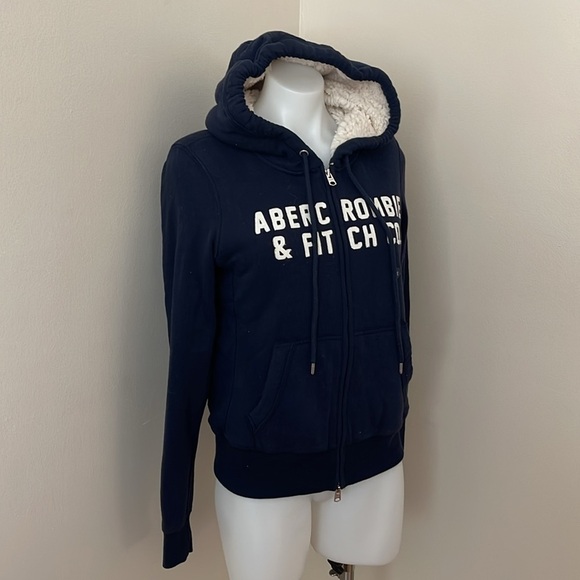 (NWT) Abercrombie & Fitch Women’s Full Zip Sherpa Hoodie in Navy, Small - Picture 3 of 15